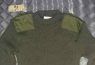 Green Crew Neck Pullover Commando Jumper with Sewn Badges British Army ...