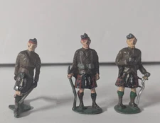 3 Vintage Scottish Infantry Lead Figures Authenticast