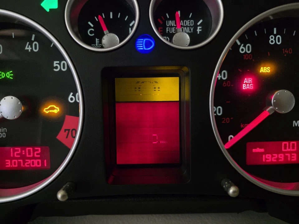 Fábrica 2001 Audi TT 6 velocidades M/T instrumento medidor cluster Speedo 8N1920930J - Imagem 2 de 4