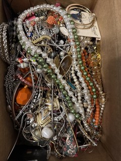 Fabulous Large New/ Vintage Jewelry Lot! All Wearable! 4.3lbs! Some Signed!