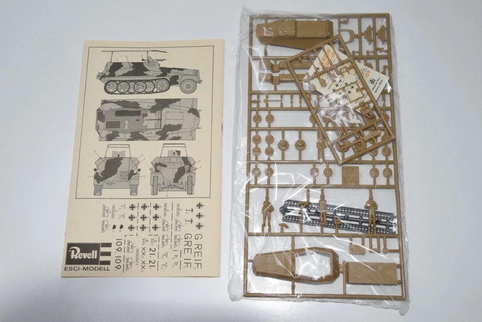 B28 1:72 REVELL ESCI H-2327 CARRO ARMATO TEDESCO SD. Automotive. 250/3 TEDESC... - Immagine 3 di 4