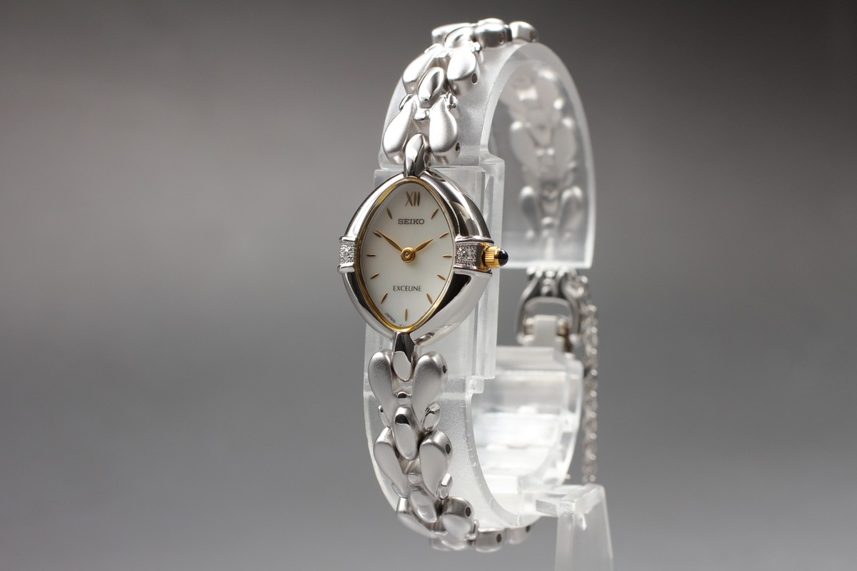 Seiko Exceline 1F20‑6B60 シルバー ゴールド Seiko Exceline Diamond 1F20-6B60 Vintage Women's Watch in