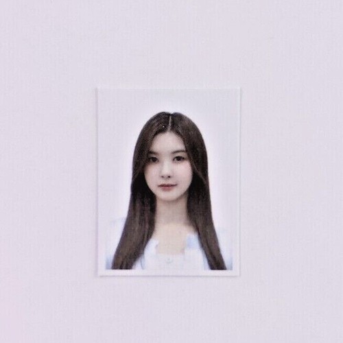 Kep1er Debut 1st Anniversary ID Photo Mini Photo Binder Keyring Bahiyyih K-POP - Picture 16 of 21