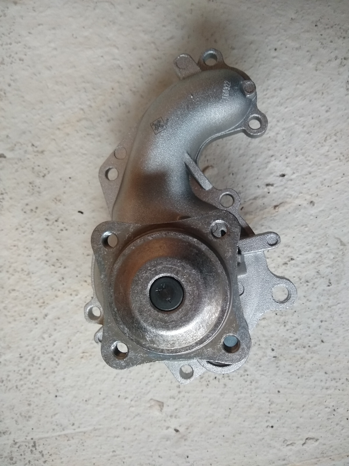 Pompe à eau INA 538 0256 10 moteur diesel Ford 1.8 DI TDCI auto