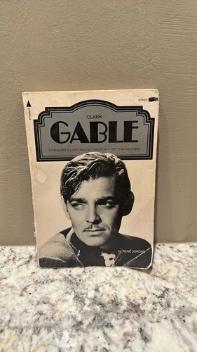 CLARK GABLE (A PYRAMID ILLUSTRATED HISTORY OF THE MOVIES) By Rene Jordan 1973