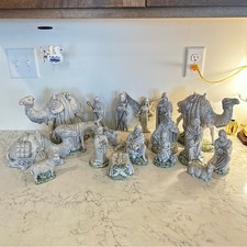 Vintage Holland Mold Elayne 1976 Blue Ceramic 18 Piece Nativity Set