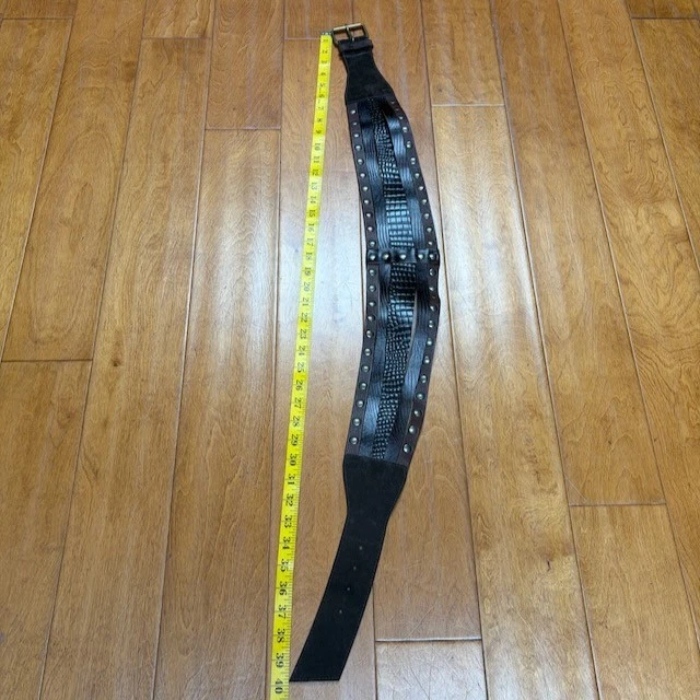 Cinturón DKNY Donna Karan Nueva York Cuero Genuino Hecho en Italia Talla M Tachonado Boho Foto 4 de 4