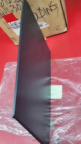 20733658 GENUINE VOLVO OEM LH TEMP HOOD MOULDING NOS - Picture 6 of 9