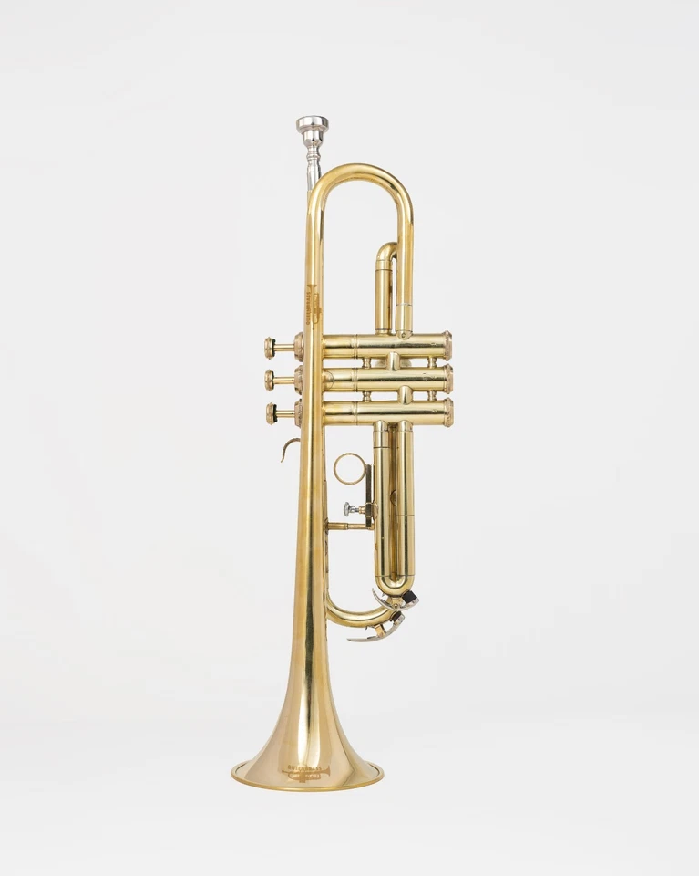 QUEENBRASS Bb Trompeta Estándar Acabado Latón Válvulas Rojas con Estuche y Boquilla Foto 3 de 4