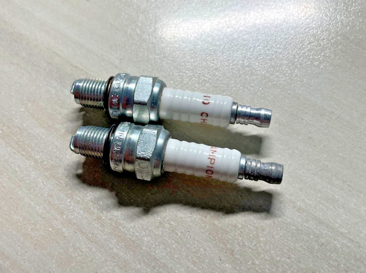 Champion Z-10 - MC Spark Plugs -LOT OF 2