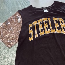 Women's Pittsburgh Steelers Game day Football Ladies Sequin T-Shirt Large