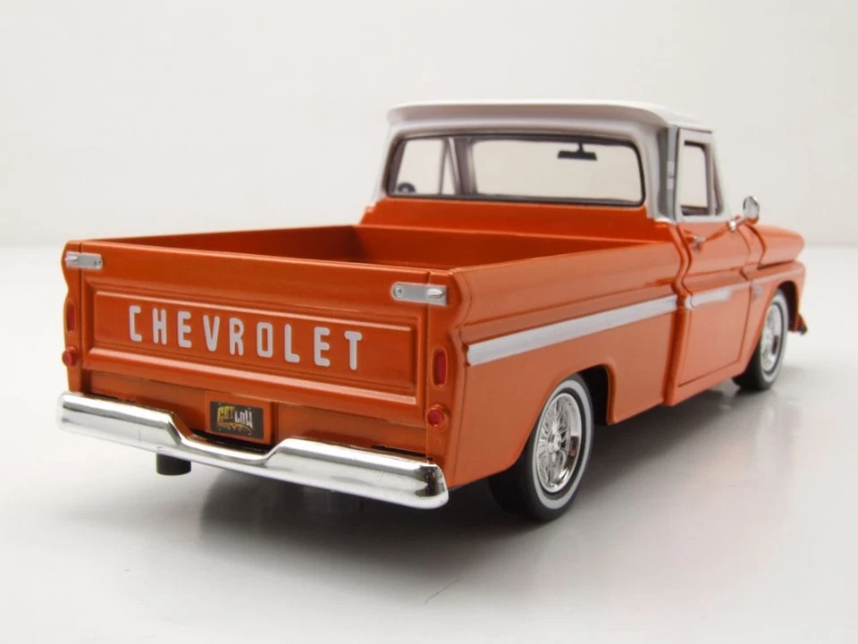 Chevrolet C-10 Fleetside Pick-Up Get Bajo 1966 Naranja Blanco 1:24 MotorMax - Imagen 2 de 4
