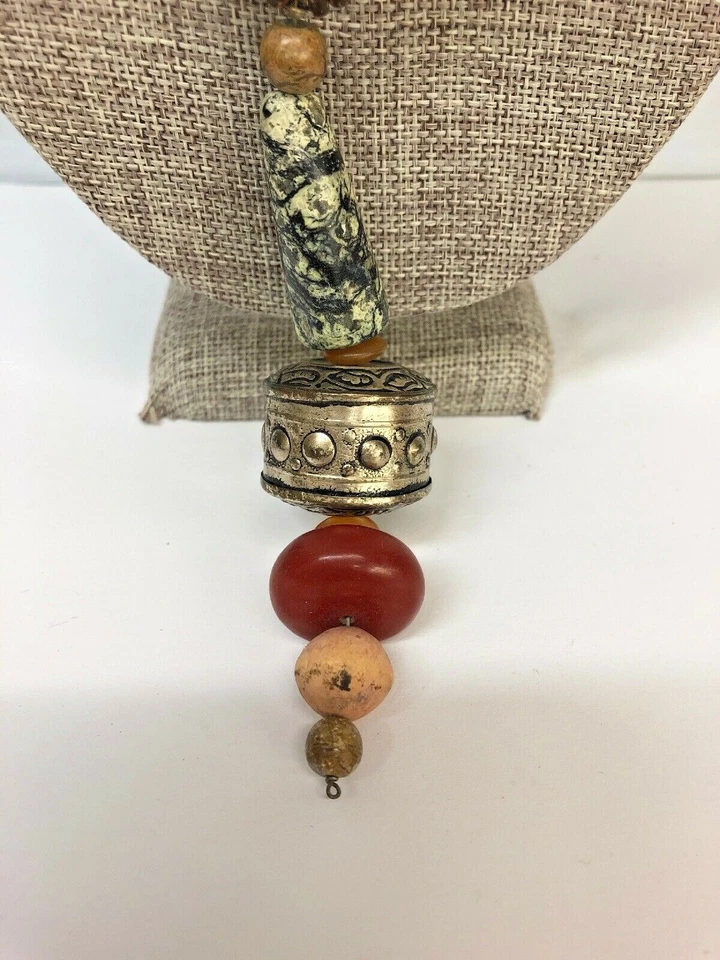  Collar 23" Caído, Cuentas Jade, Ágata, Madera, Tono Plata, Color Ámbar   Foto 2 de 4