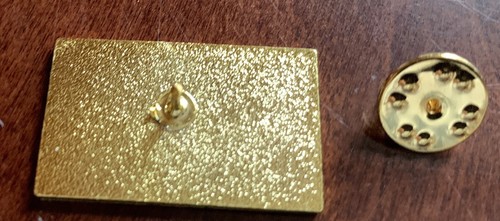 TRUMP 2020 Stars Red, Blue & Gold Lapel Pin - Picture 4 of 11