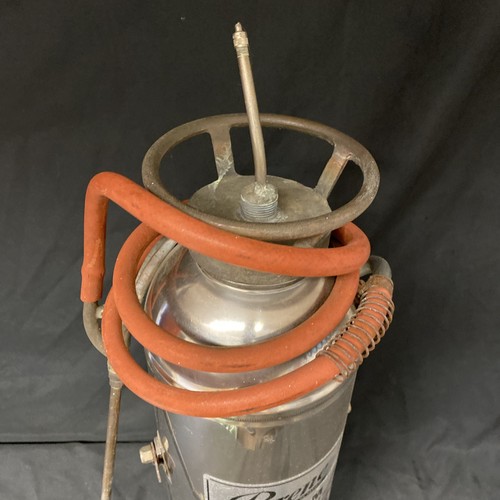 Vintage Pyrene Fire Extinguisher from USA Fire Engine The Fyr Fyter Co. (1453) - Picture 3 of 9