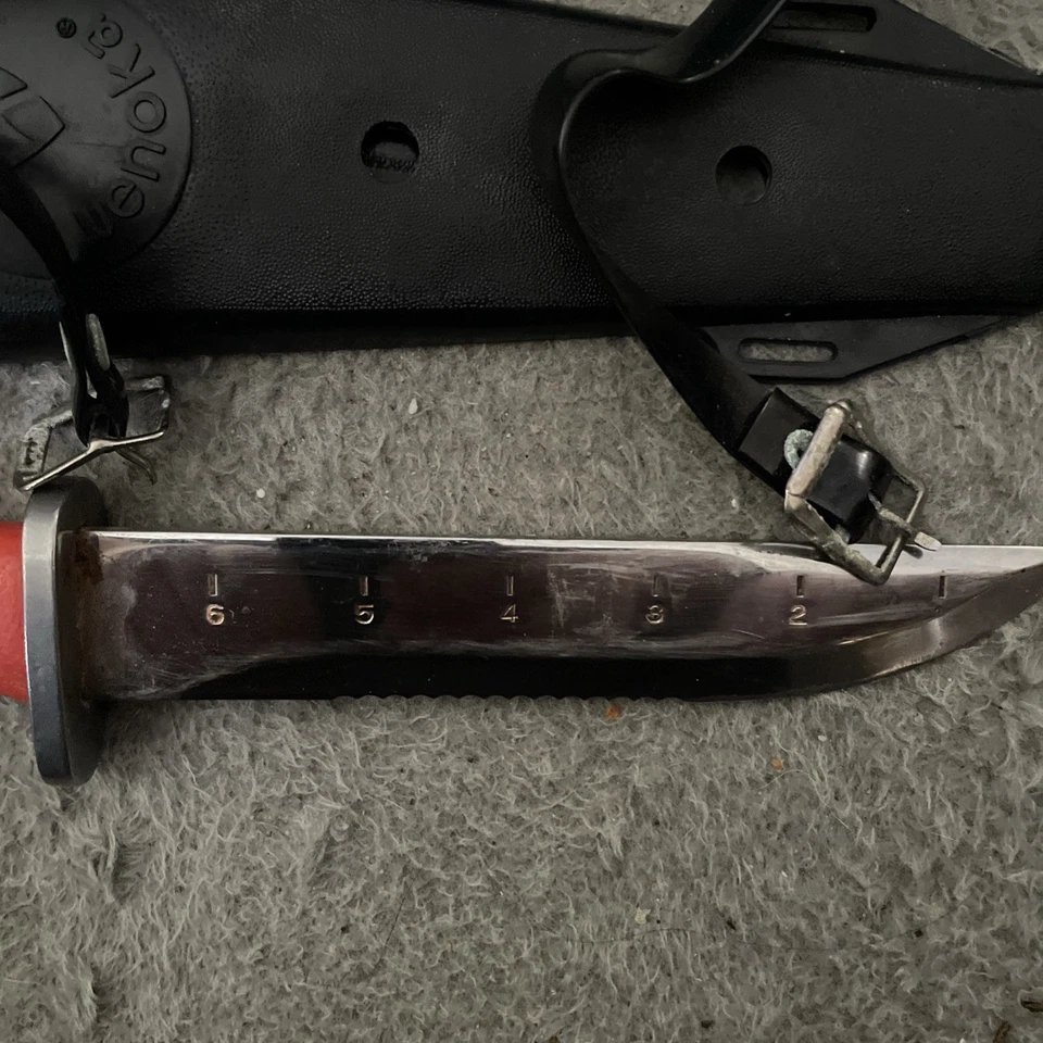 Cuchillo de buceo Wenoka Pro No. 9097 R mango naranja hoja de acero inoxidable de 6” Foto 2 de 4