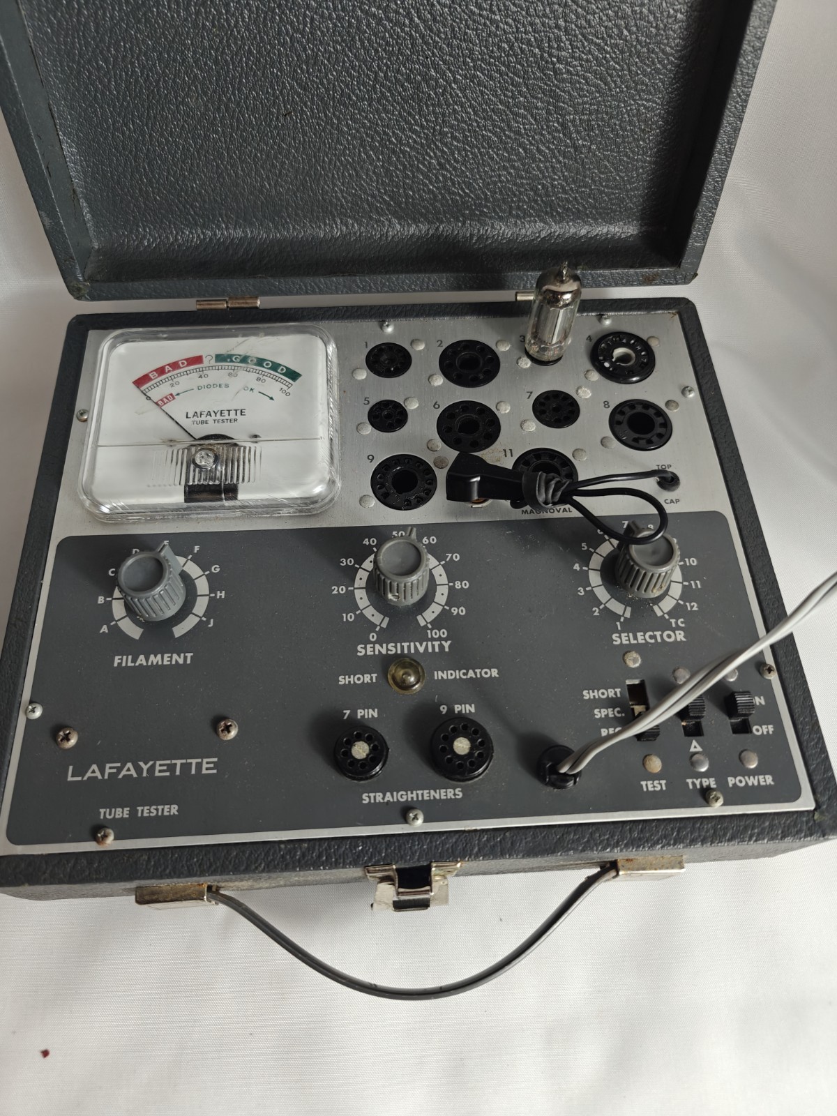 Lafayette Accurate Instruments Model 157 Vacuum Tube Tester Tested Working 