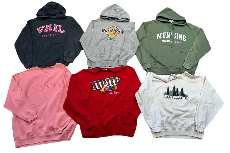 Nature & Locations Vintage Crewneck Sweatshirt, Tee, & Hoodie Lot 22 Bundle