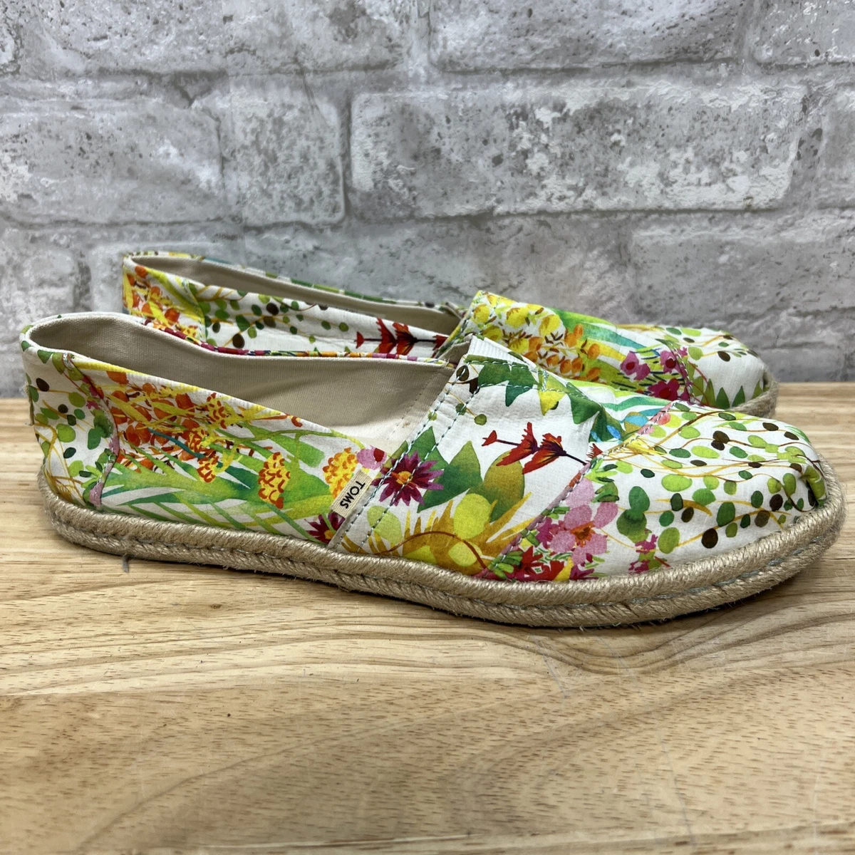 Sunshine floral delight lawn women's best sale espadrilles