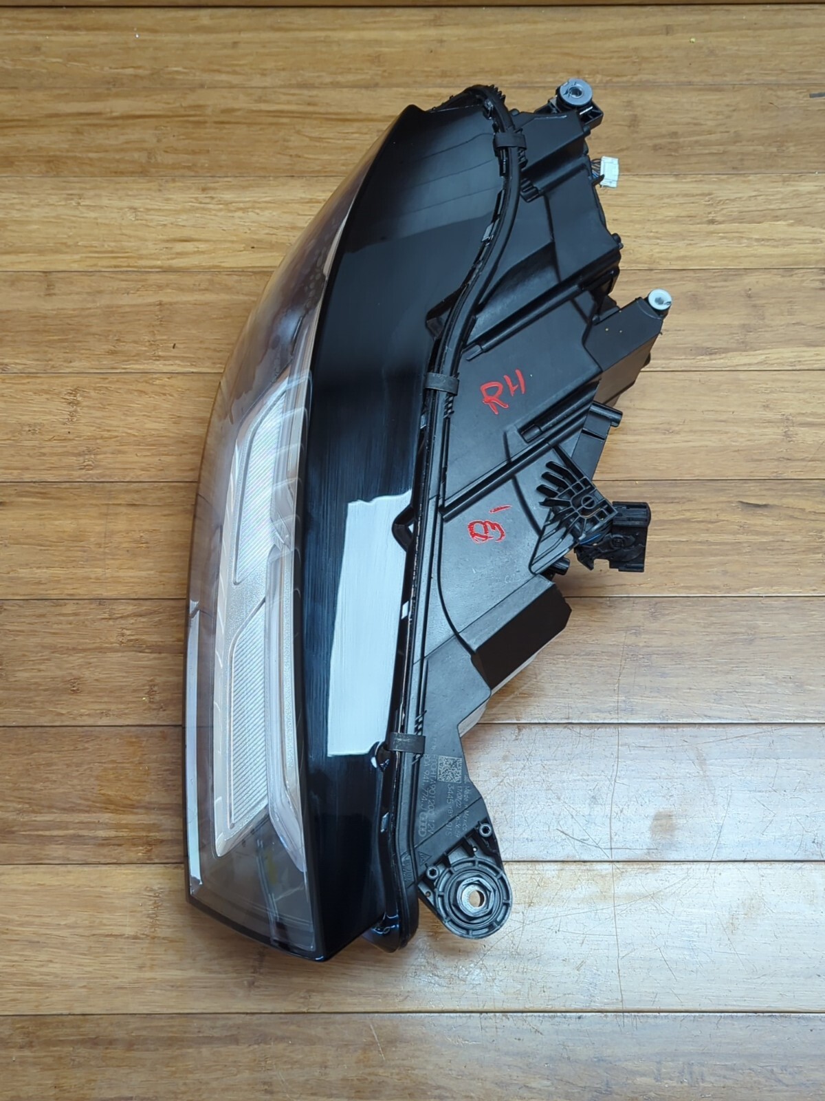 ?NEW OEM 2018 - 2020 Audi Q5 SQ5 LED Right Headlight 80A941774J 