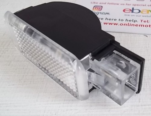 VW TRANSPORTER T5 + T6 - SIDE LOADING DOOR STEP LIGHT UNIT WITH BULB NEW GENUINE - 第 1/2 張圖片