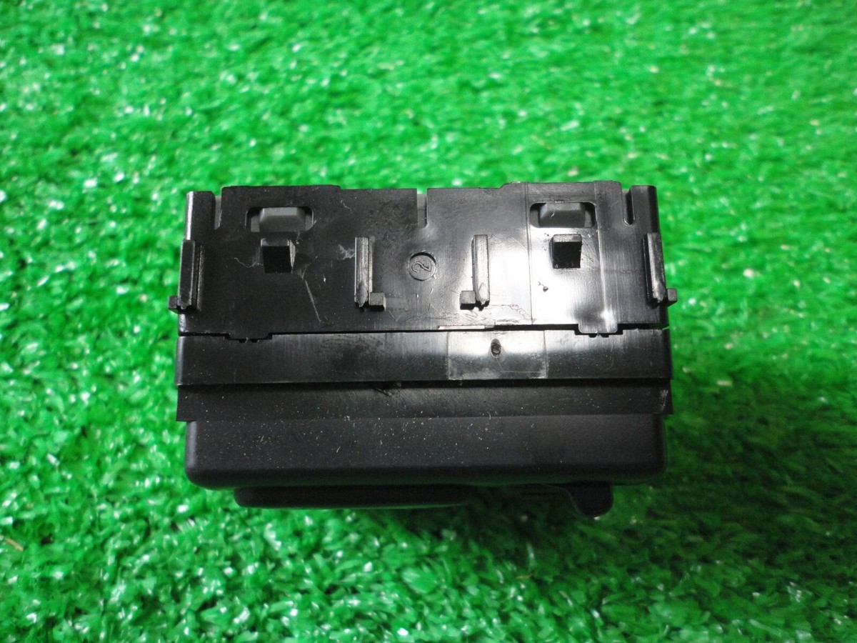 NISSAN SERENA HC26 C26 Genuine Door mirror switch 25570-1JY5C | eBay