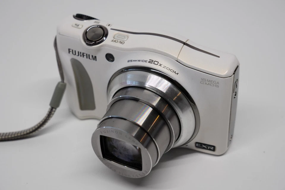 Fujifilm Finepix F750 EXR 16MP CMOS 20x Zoom, JPEG und Raw - Bild 3 von 4