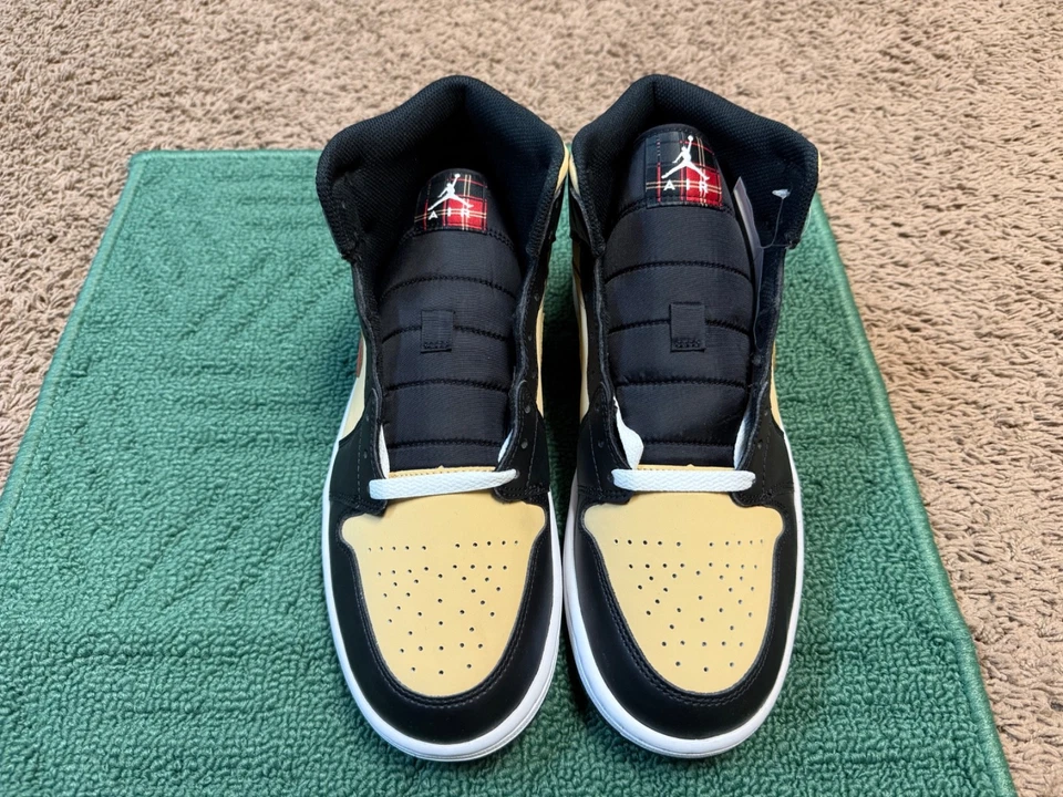 Tenis para hombre DZ5329-001 Nike Air Jordan 1 Mid SE Tartan Swoosh Foto 3 de 4