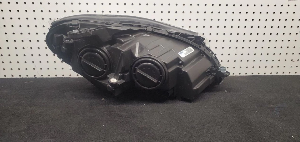 Driver Headlight 204 Type C250 Coupe Halogen Fits 12-15 MERCEDES C-CLASS 1666037 Foto 2 de 3