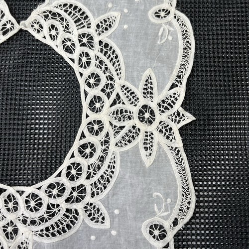 Cuello de encaje floral vintage patrón floral bordado marfil con cierre de botones - Imagen 8 de 11