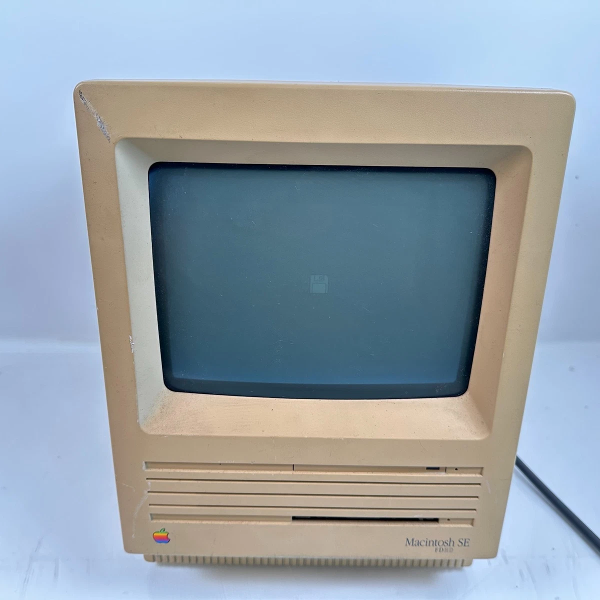 Apple Macintosh SE 本体[ジャンク品] Macintosh SE/30 本体＋キーボード ジャンク品 Macintosh SE/30 本体