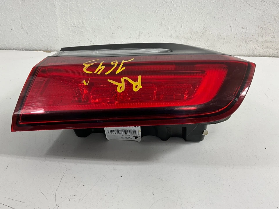 2018 Jeep Grand Cherokee Taillight Right P68368396AB OEM - Image 2 of 4