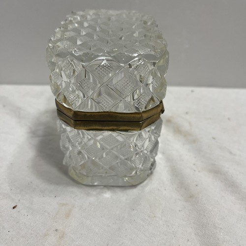 Small Antique molded and gilt metal mounted glass box, 4” x 4” x 3" - Picture 4 of 7