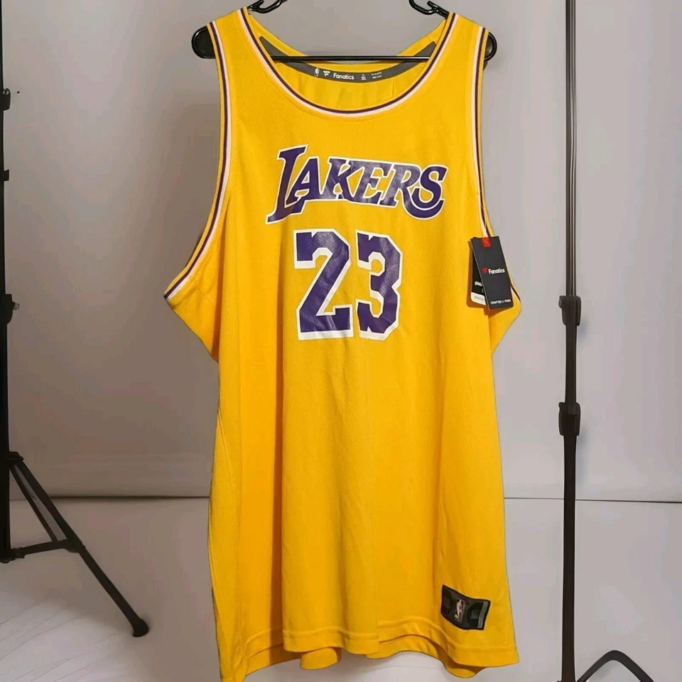 Camiseta masculina réplica Fanatics Los Angeles Lakers LeBron James #23 2XL NBA NOVA - Imagem 3 de 4