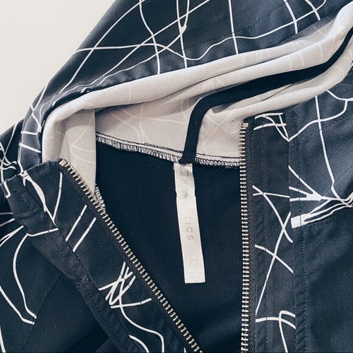 Fabletics Jiae Abstract Geometric Print Jacket - Picture 9 of 9