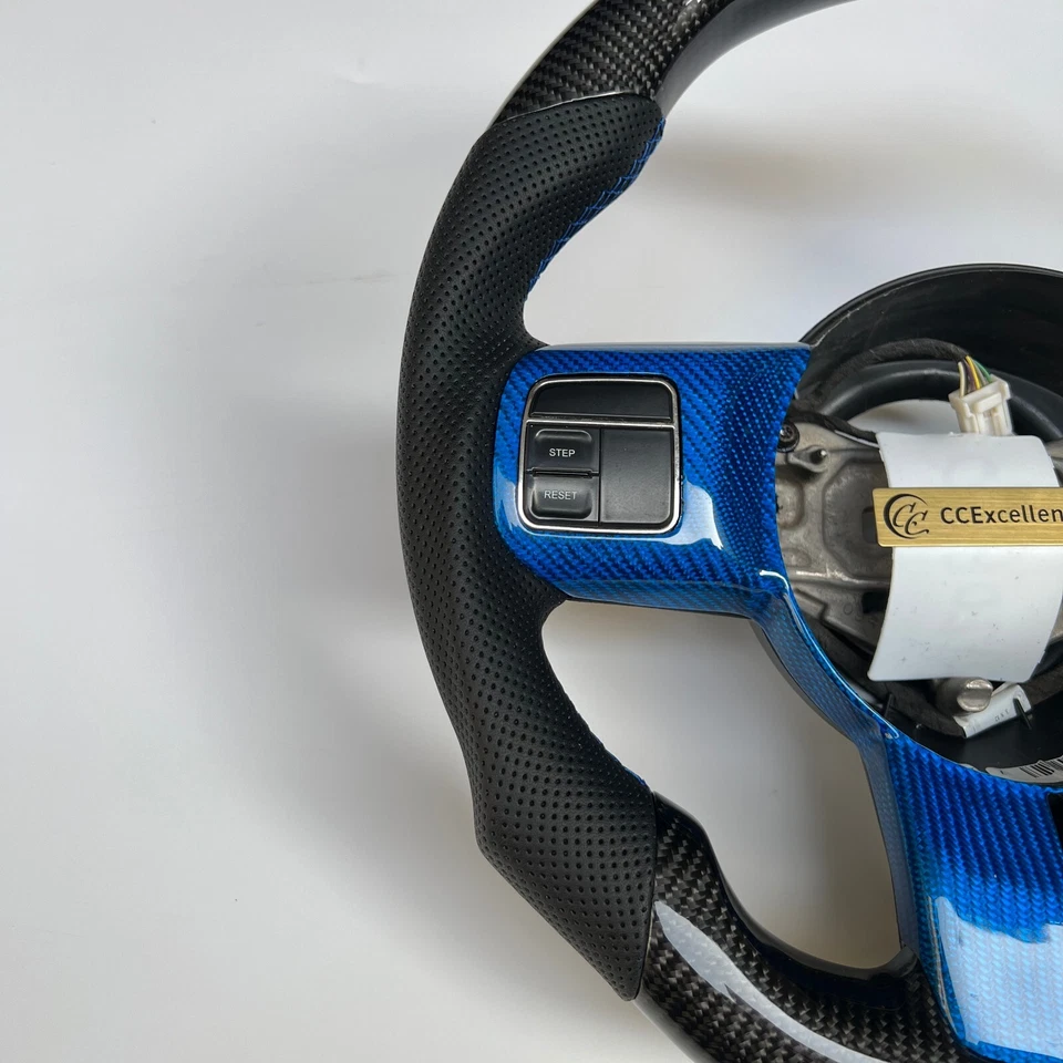 Volante de fibra de carbono real para Jeep Wrangler JK 2011-2017 Foto 3 de 4