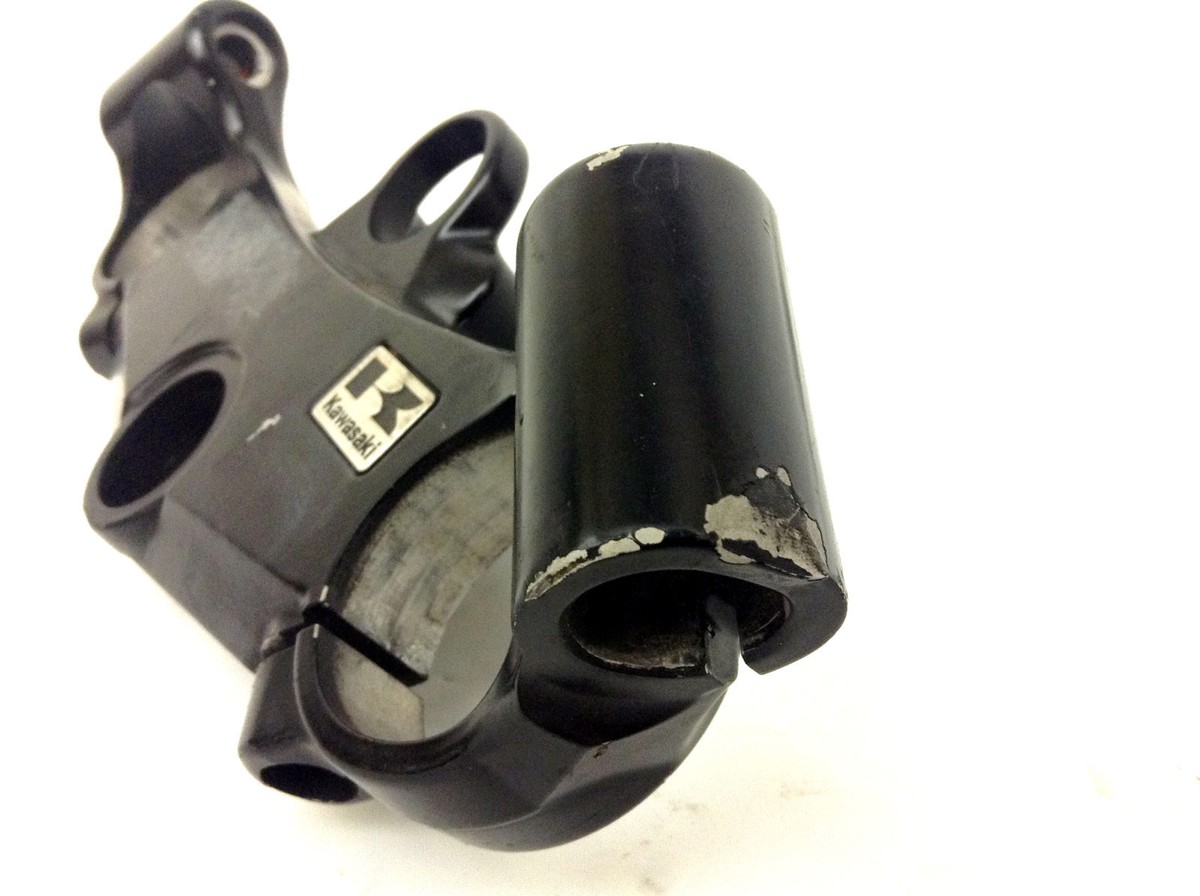 KAWASAKI 2000-2001 NINJA ZX12 FRONT FORK UPPER HOLDER