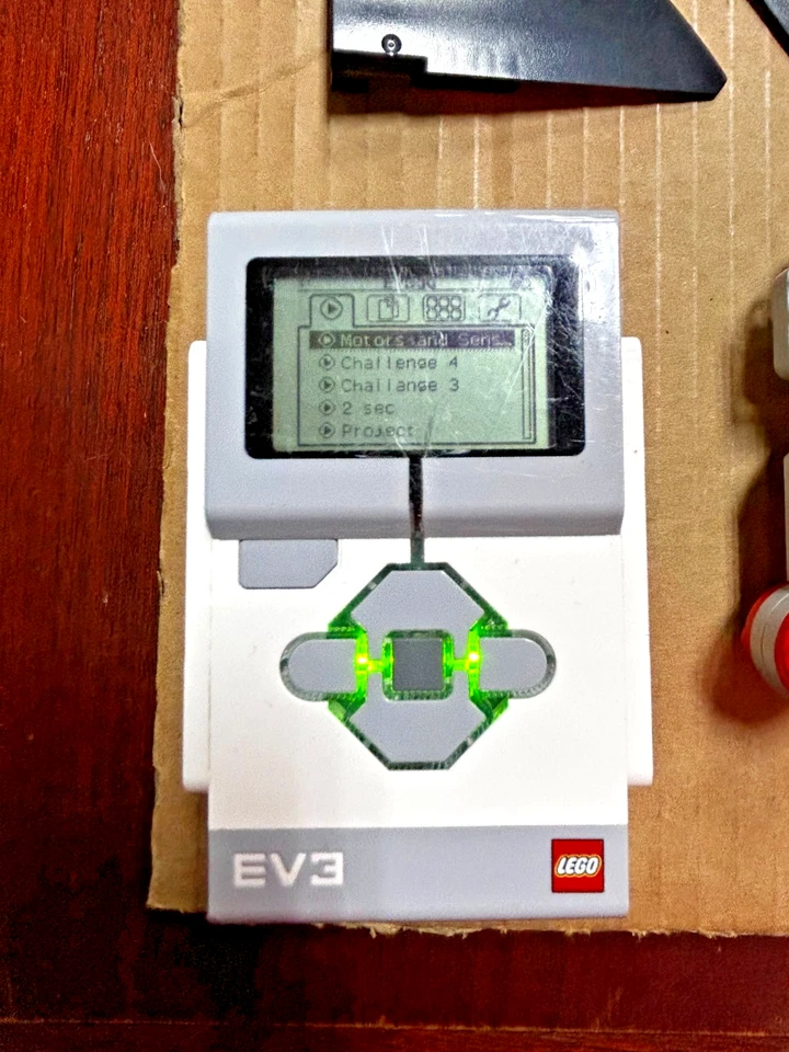 Lego Mind Storms EV3 Education 45544 Core Robotics Kit 541 Piece Set - Image 4 of 4