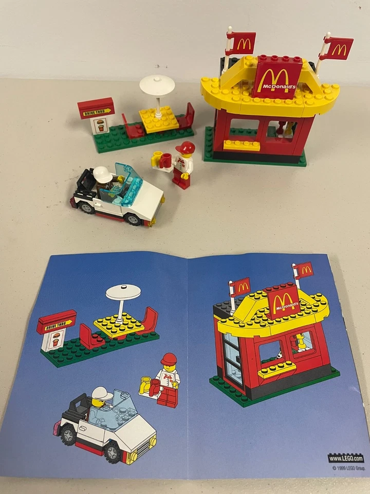 LEGO 3438 McDonalds Restaurant- 100% Complete Set w/ Instructions -No Box - Image 2 of 3
