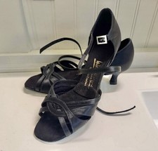 Women s Ballroom Dance Shoes Fits 9W gently Used International Dance Shoes