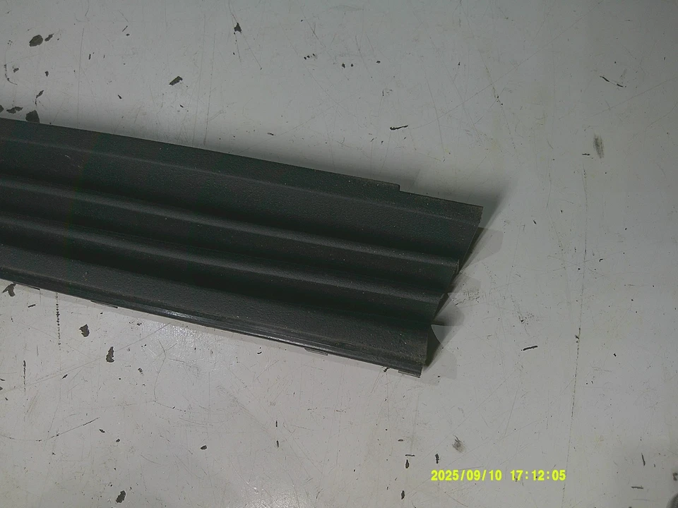 Правый люк с открытой отделкой 2107800440 98-02 Mercedes Benz W210 E430 W220 - Изображение 2 из 4