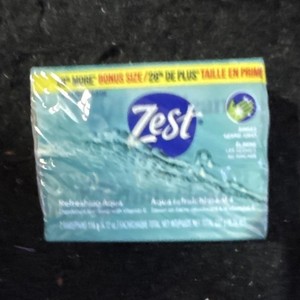 Zest Refreshing Aqua Deodorant Soap Bar, Bonus Size 4.6 oz with Vitamin E