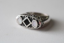 Vintage Signed 925 Sterling Silver Black Onyx  Pearl Inlay Pierced Ring SZ 6.5