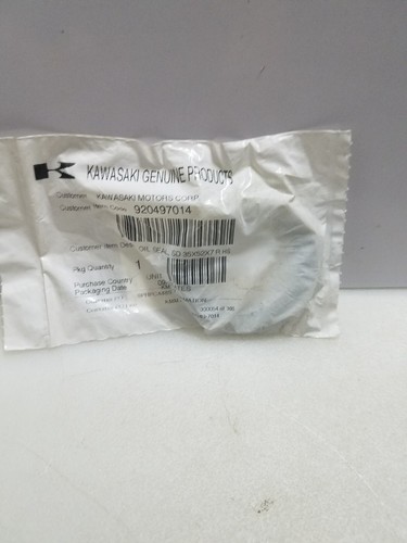 Kawasaki Oil Seal 92049-7014 - OEM Packaging - NEW - AA0B