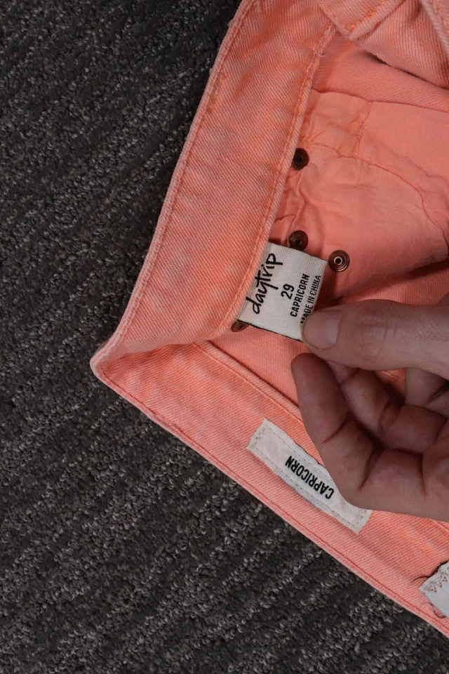 Cut-Off Shorts Fray Hems Metal Studded Hot Pants Stretch Women's 32x2 - Image 3 of 4