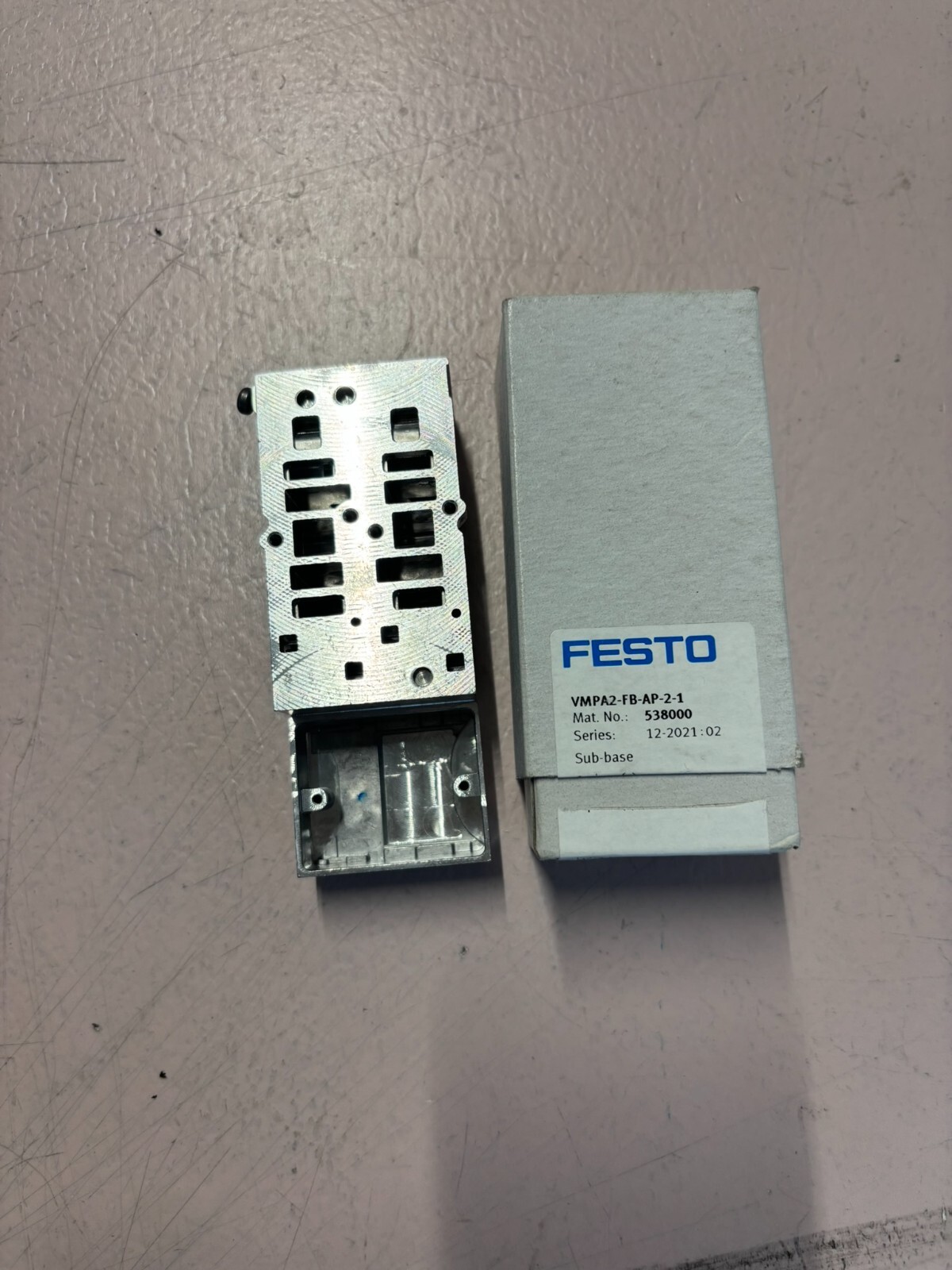 Festo VMPA2-FB-AP-2-1 (538000) - Sub-base