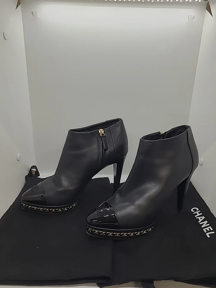 Used Authentic Channel Black Leather Cap Toe Ankle Boots Size 8.5 (38.5) - Image 3 of 4
