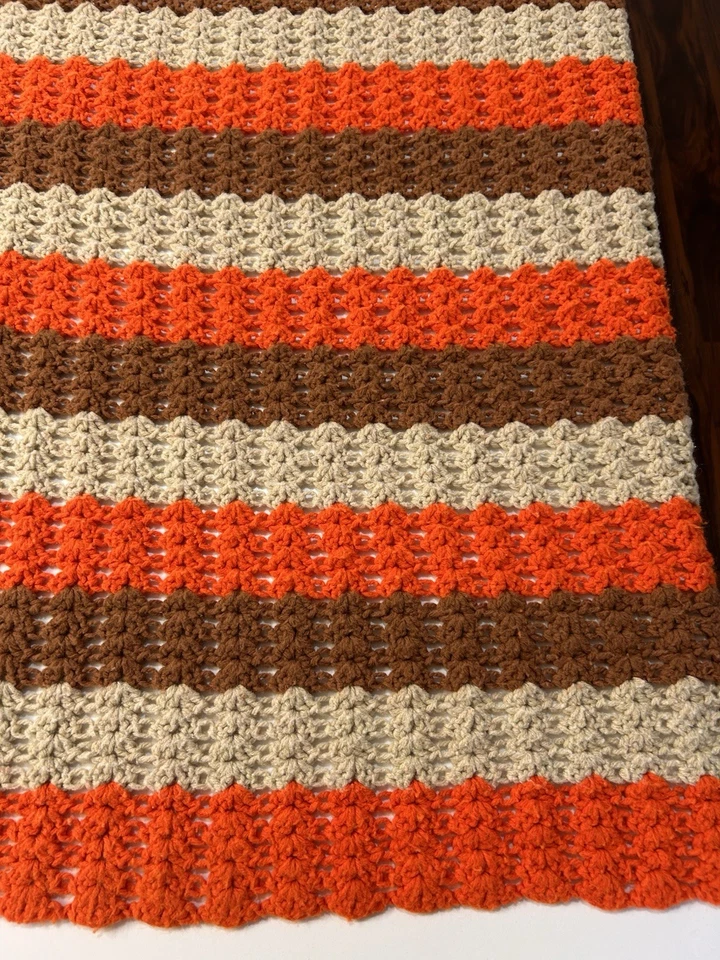 "Manta de ganchillo vintage hecha a mano Granny 74""x50""" Foto 3 de 4