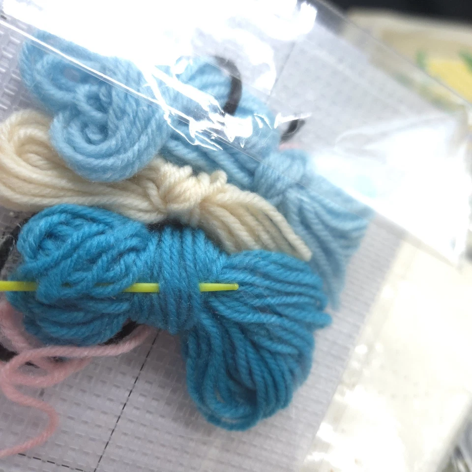 cross stitch lot Pattern Floss Cloth Needlepoint Vintage Art Craft Thread - Image 4 of 4