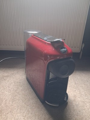Lavazza A Modo Mio Idola Espressomaschine, 1 L, rot getestet funktioniert